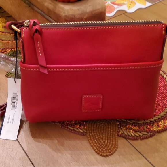 New Dooney & Bourke Katie Crossbody in Red Vacchetta Leather - Picture 1 of 8